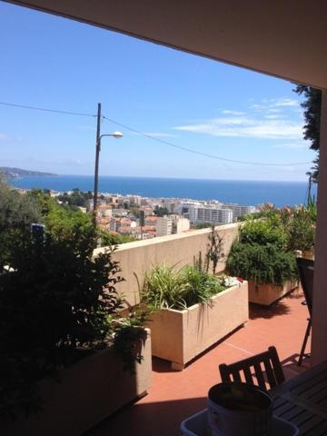 Relaxing Place With Wonderful View...Calme Avec Vue Magnifique Sur La Baie Des Anges, Mais En Campagne A 12 Minutes De La Promenade Des Anglais Nizza Exterior foto